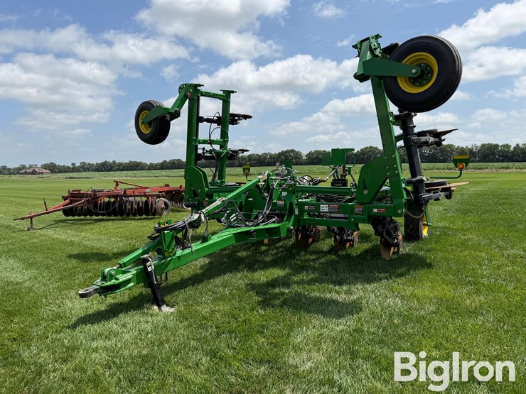 john-deere-2510h-image-1