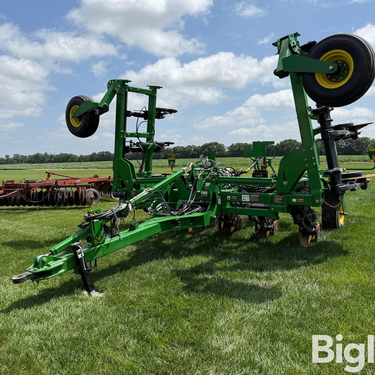 JOHN DEERE 2510H