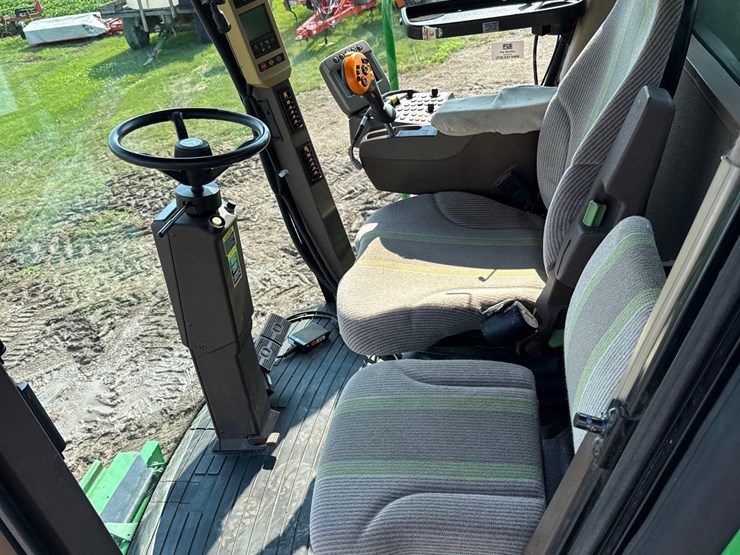 2011-john-deere-9770-sts-image-66