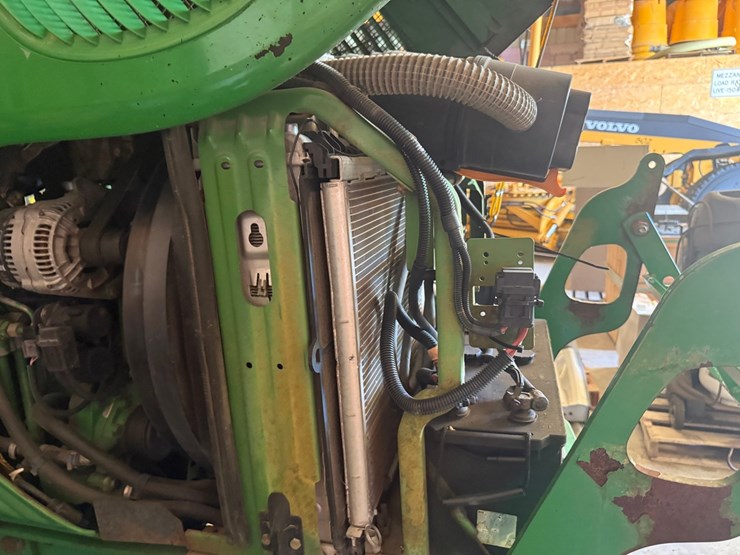 john-deere-6420-image-46