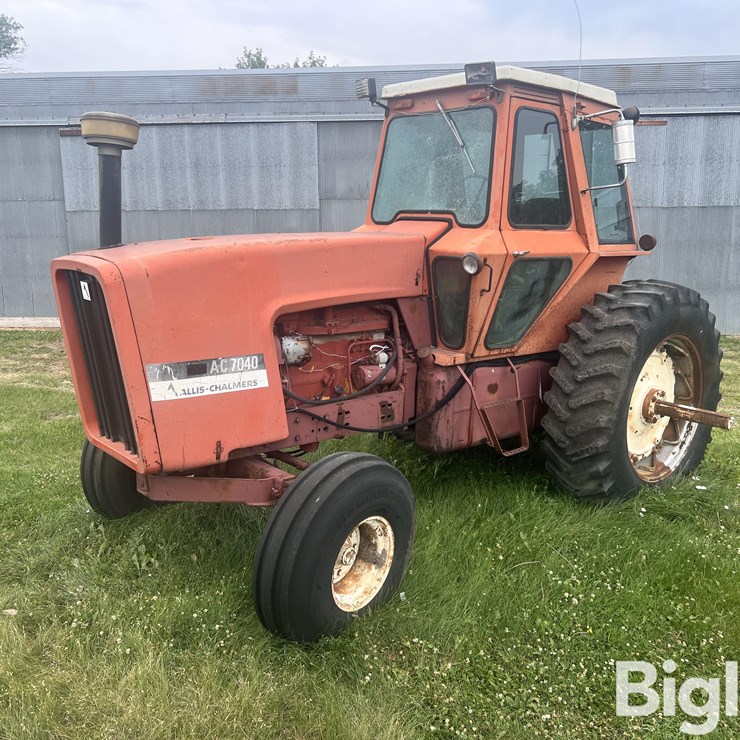 1976 ALLIS-CHALMERS 7040