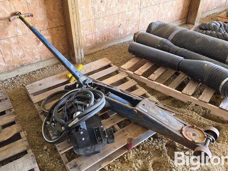 floor-jack,-tile-probes,-def-pump-image-3