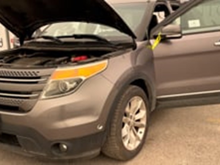 2014-ford-explorer-image-9