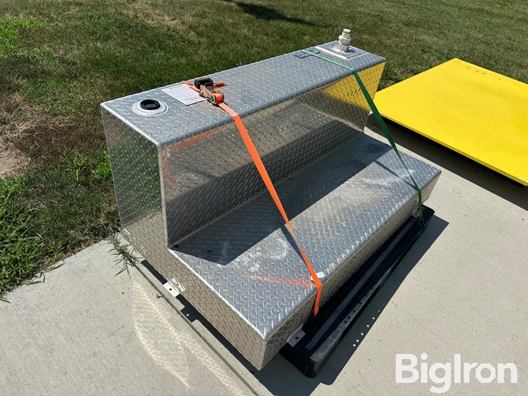 deezee-portable-aluminum-fuel-tank-image-3