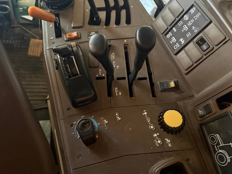 john-deere-6420-image-58