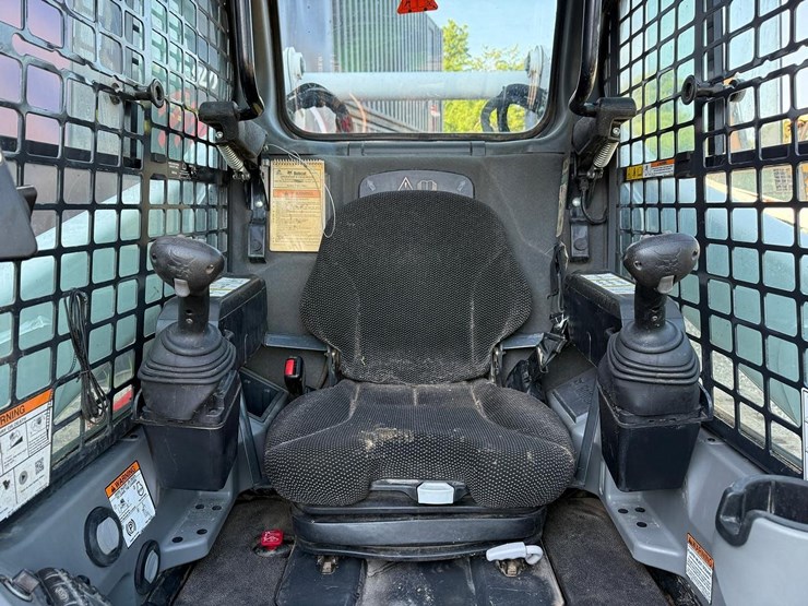 2023-bobcat-t870-image-19