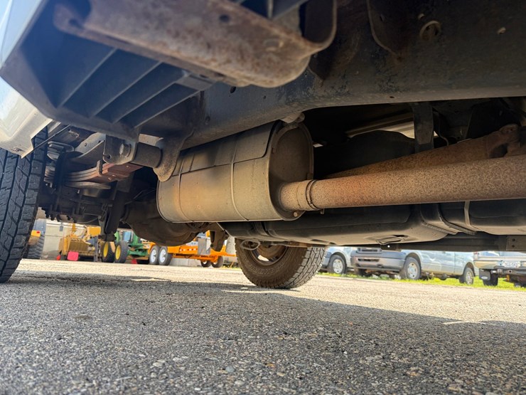 2011-ford-f350-image-29