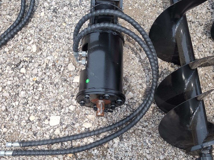 i-ranch-mini-excavator-auger-drive-and-bits-image-3