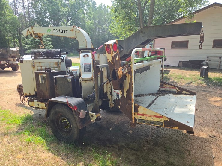 #1801-•-2016-altec-towable-wood-chipper-image-12