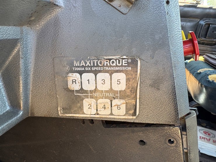 2000-mack-ch613-image-10