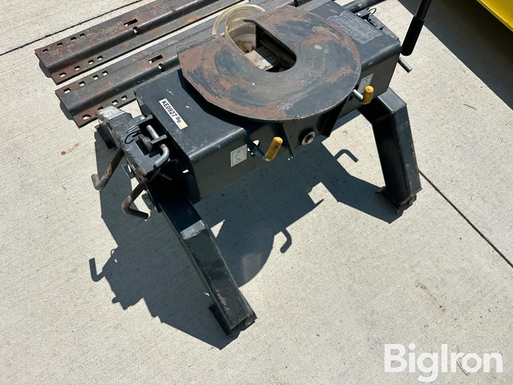rbw-lil'-rocker-5th-wheel-trailer/camper-hitch-image-19