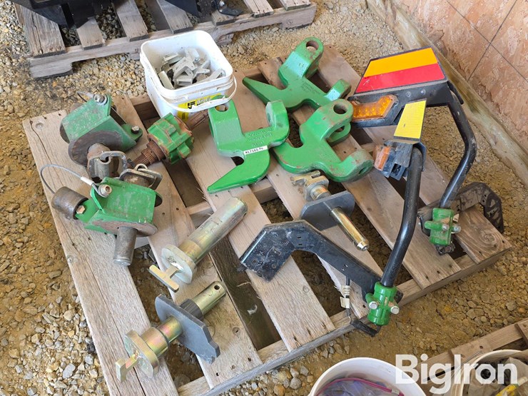 john-deere-hitch-parts,-pins,-&-safety-lights-image-7
