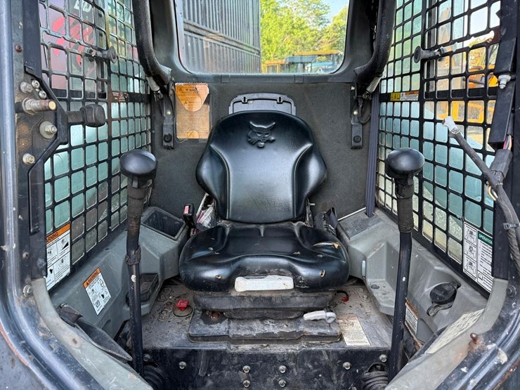 2011-bobcat-s630-image-17