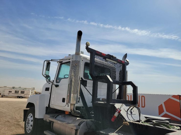 2007-mack-chn613-image-16