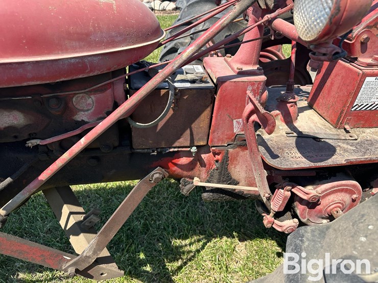 1949-farmall-c-2wd-tractor-w/axle-mount-duals-image-9