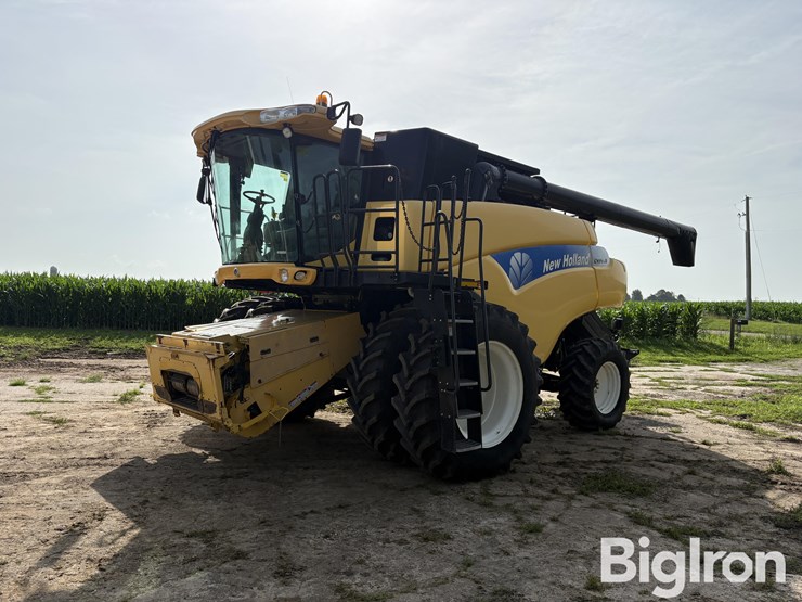 2009-new-holland-cr9040-image-1