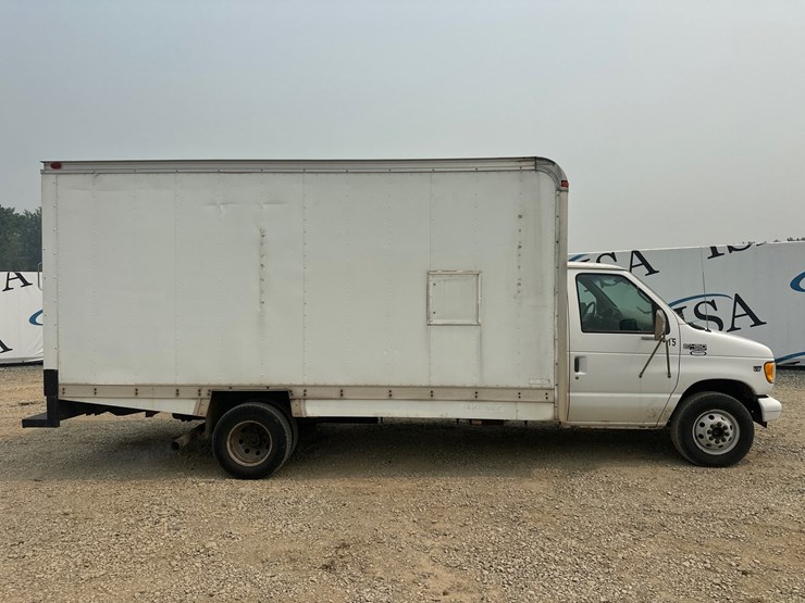 2002-ford-e450-image-6