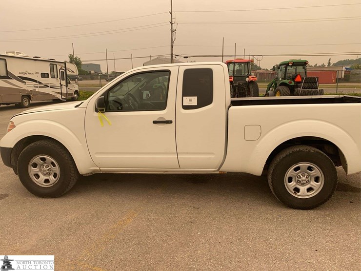 2014-nissan-frontier-image-8