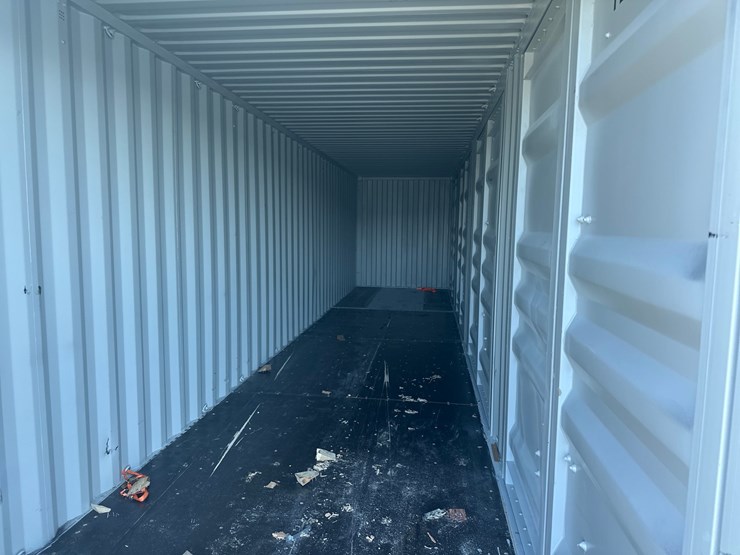 #5009-•-approx-40'-(5)-door-one-trip-shipping-container-image-9