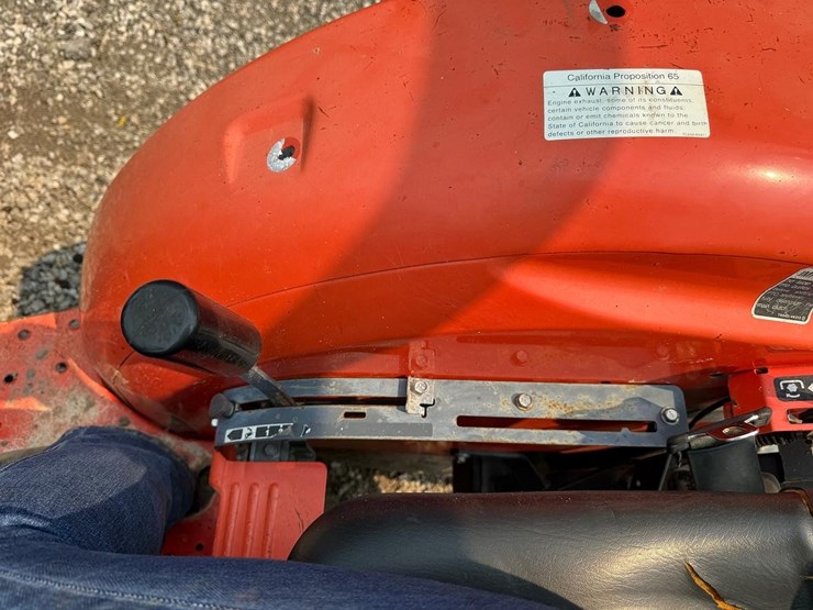2019-kubota-l2501d-image-27