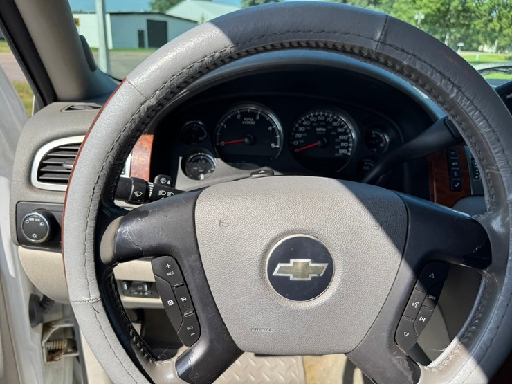 2007-chevrolet-3500-image-27