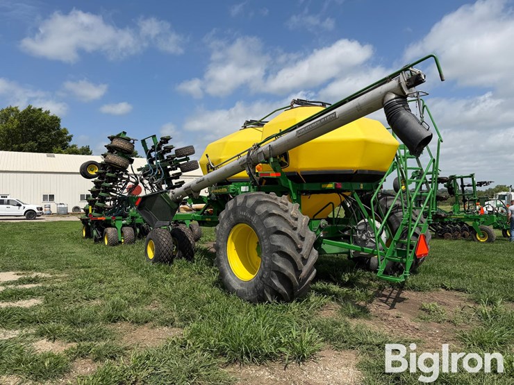 2010-john-deere-1890-image-7