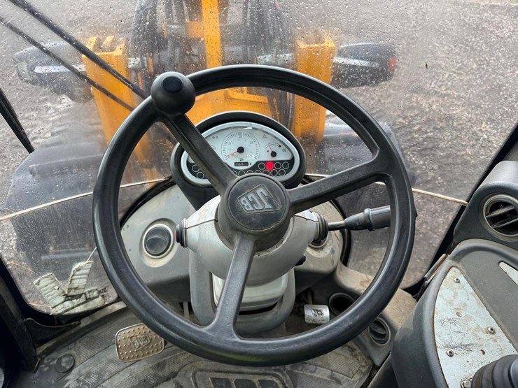 2008-jcb-406-image-23