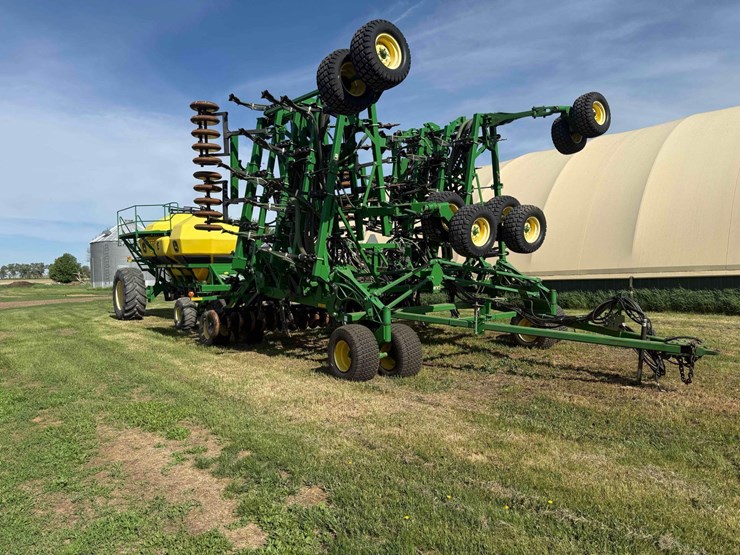 2013-john-deere-1830-image-18