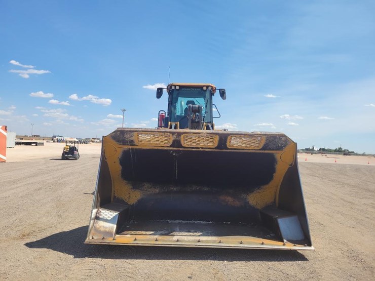 2022-john-deere-644-image-8