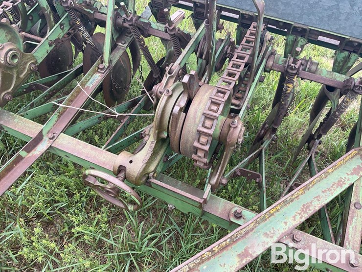 john-deere-b-image-13