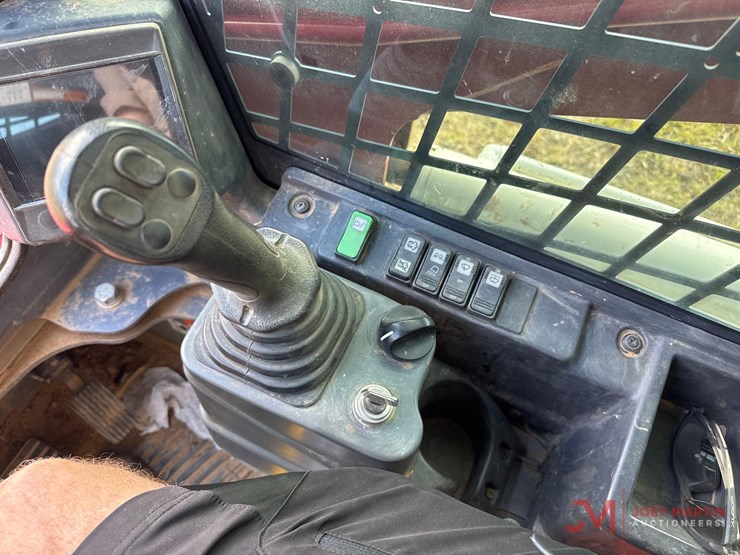 takeuchi-tl8r-image-22