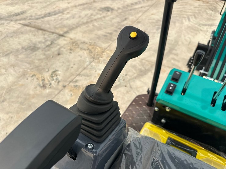 #5183-•-2026-cfg-industrial-kt13r-mini-excavator-image-17