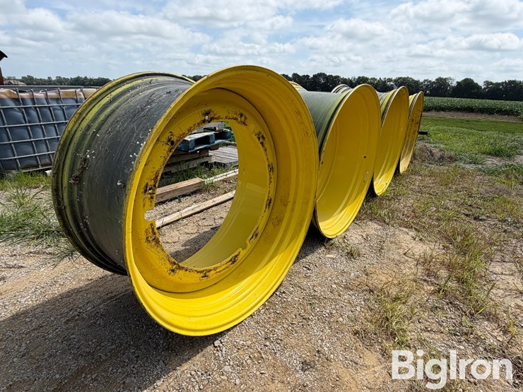 john-deere-25-image-3