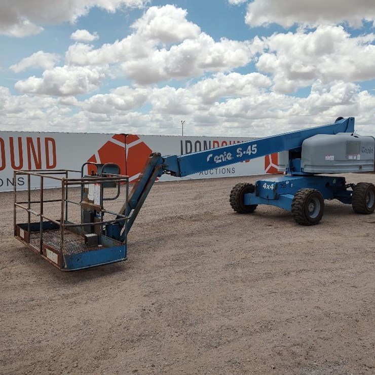 2005 GENIE S45
