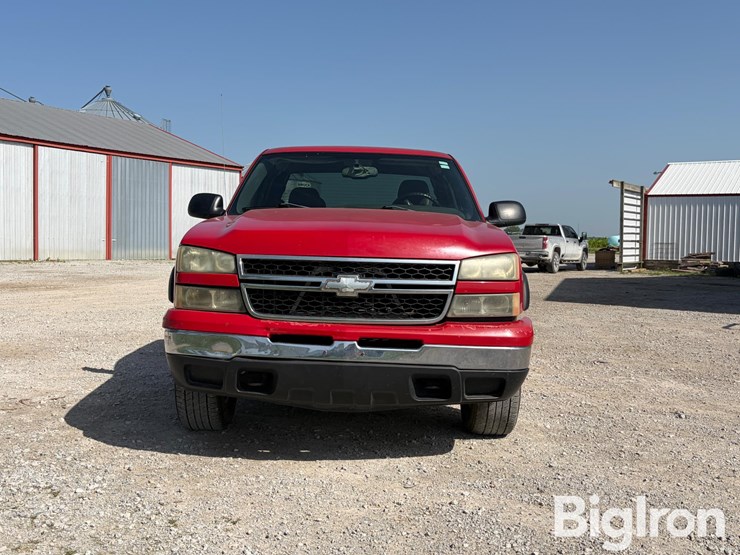 2007-chevrolet-silverado-1500-image-2