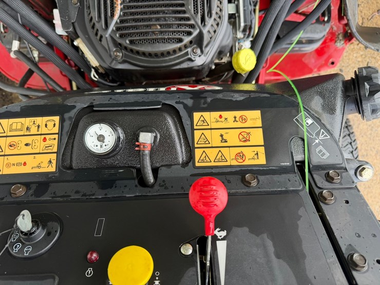 #4057-•-2016-exmark-52"-stand-on-mower-image-16