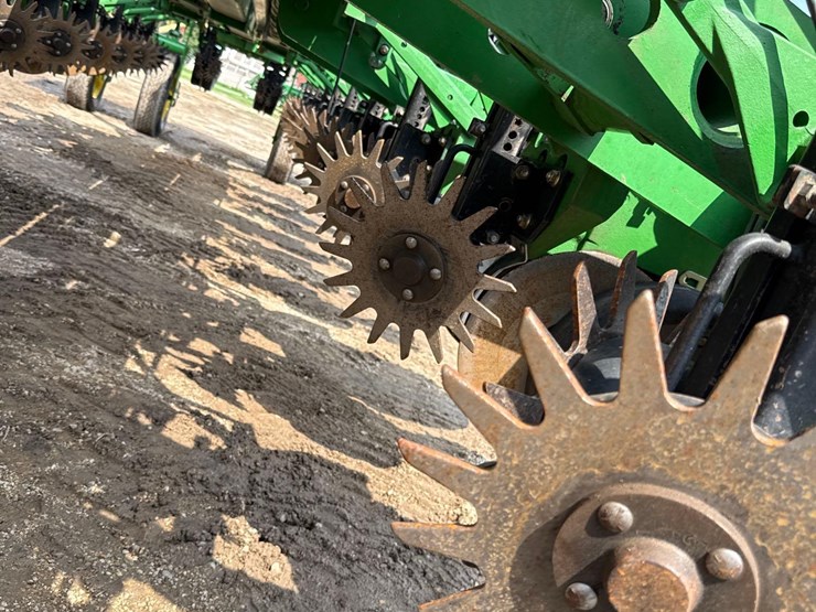 2006-john-deere-1770nt-image-57