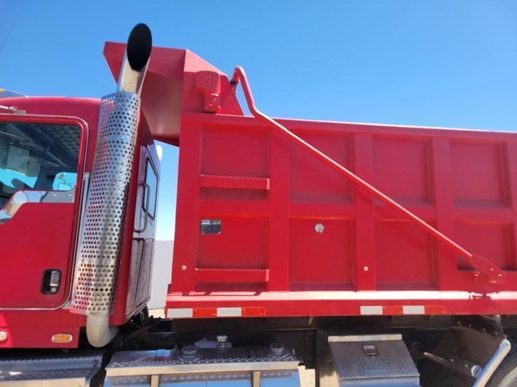 2010-kenworth-t800-image-13