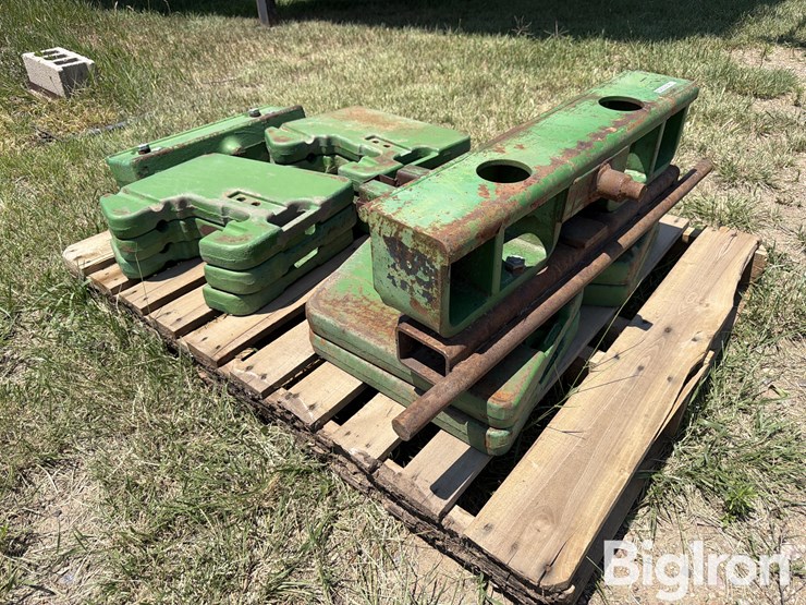 john-deere-front-suitcase-weight-assembly-image-3