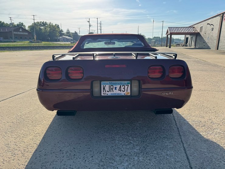 #1873-•-1993-chevrolet-corvette-image-4