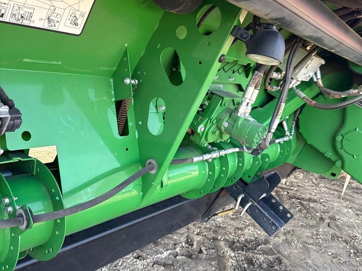 2018-john-deere-635fd-image-27