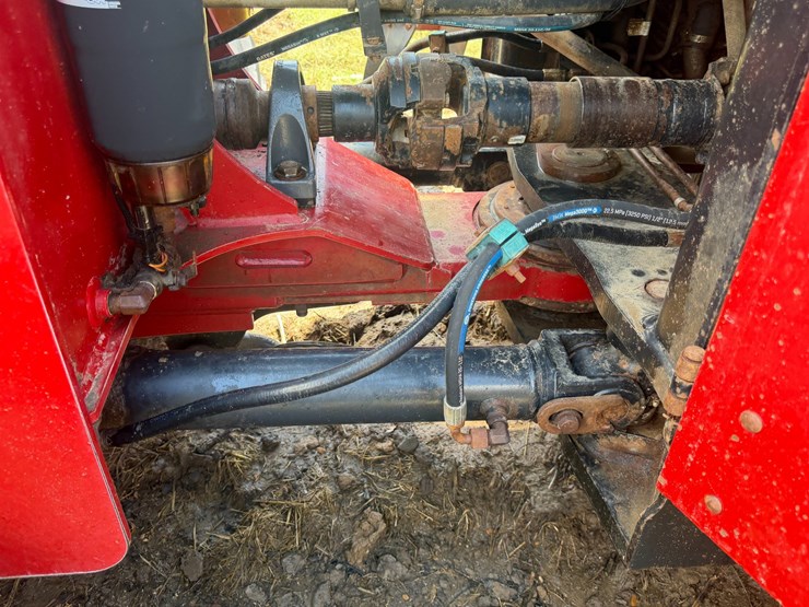 2014-case-ih-470-image-78