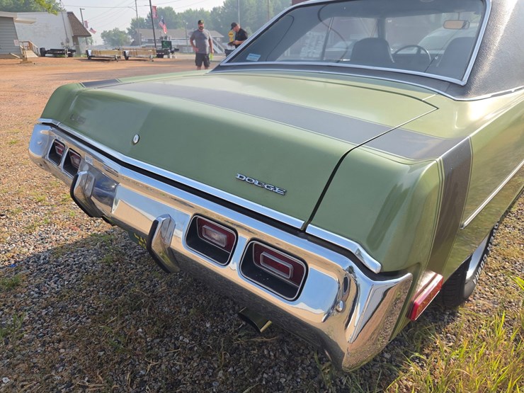 #1835-•-1972-dart-swinger-image-23