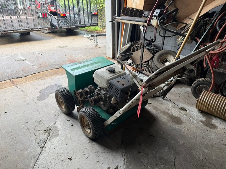 #4058-•-lesco-renovator-20-walk-behind-slit-seeder-image-3