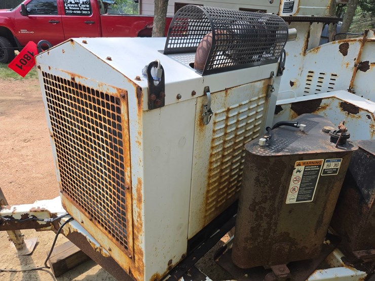 #1801-•-2016-altec-towable-wood-chipper-image-31