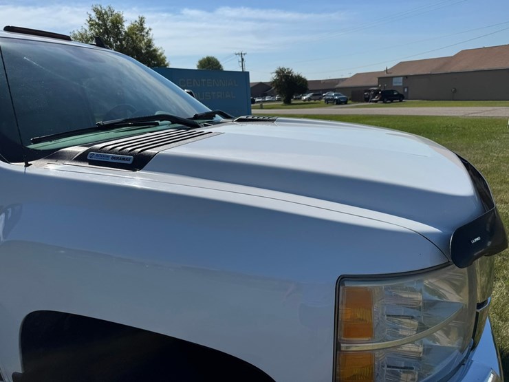 2007-chevrolet-3500-image-19