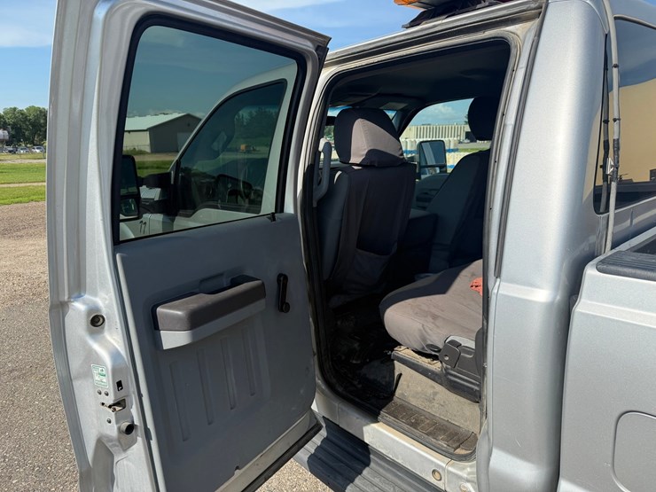 2011-ford-f350-image-37