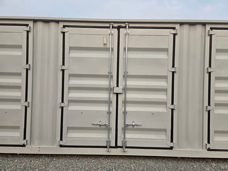 #5151-•-40'-(5)-door-shipping-contianer-image-11