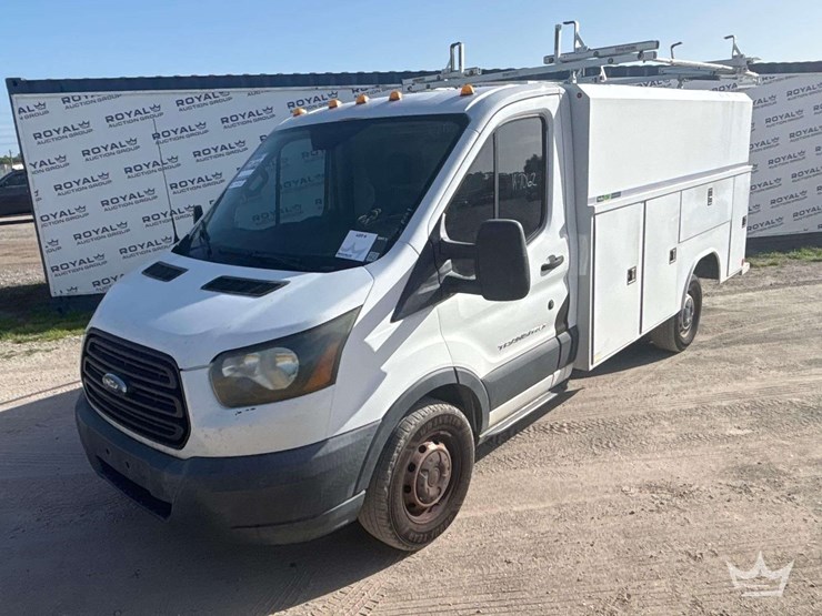 2015-ford-transit-image-1