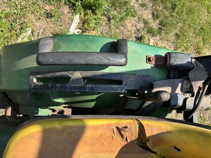 john-deere-4100-image-15